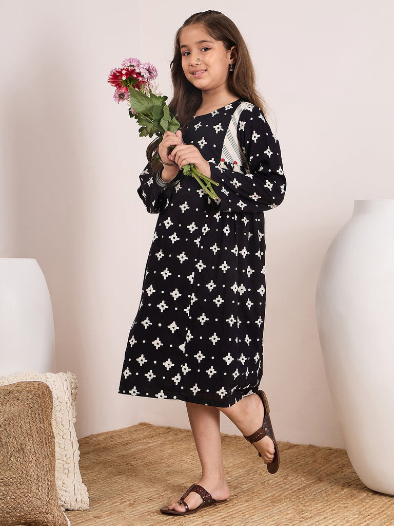 Floral Printed Cotton Fit & Flare Round neck regular sleeves Midi Dress (IW-BLACKKANTHA)