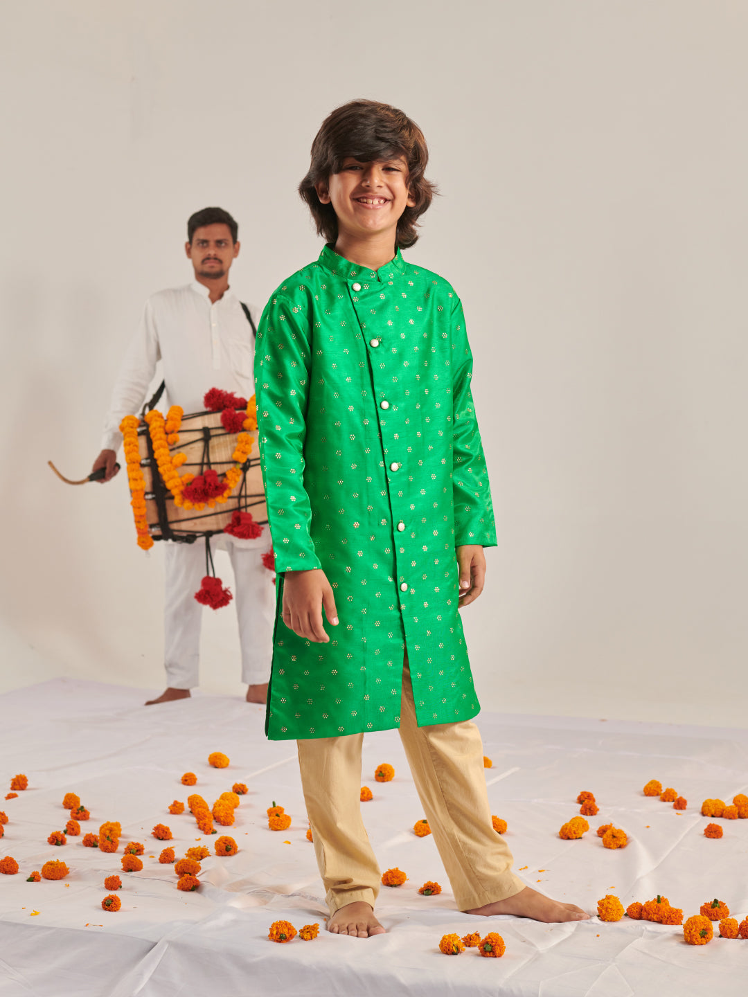 Boys Embroidered Regular Beads And Stones Kurta With Pyjamas (KP-BANGLORIGREEN)