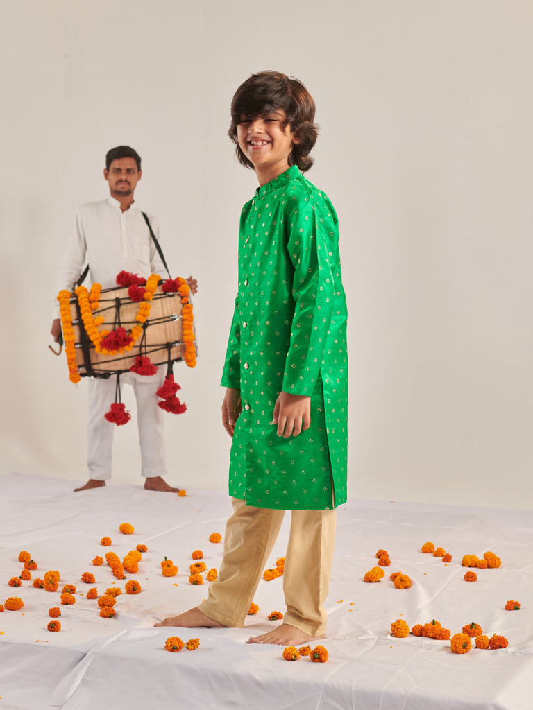 Boys Embroidered Regular Beads And Stones Kurta With Pyjamas (KP-BANGLORIGREEN)