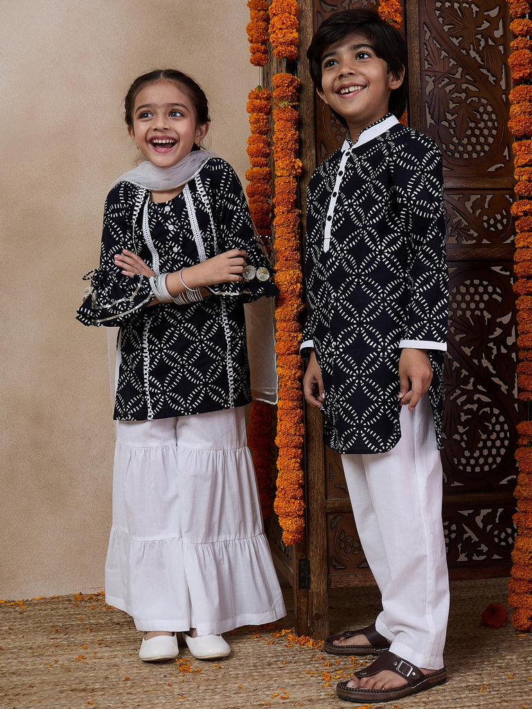 Boys Ethnic Motifs Printed Mandarin Collar Kurta With Pyjamas (KP-BLACKFLORAL)