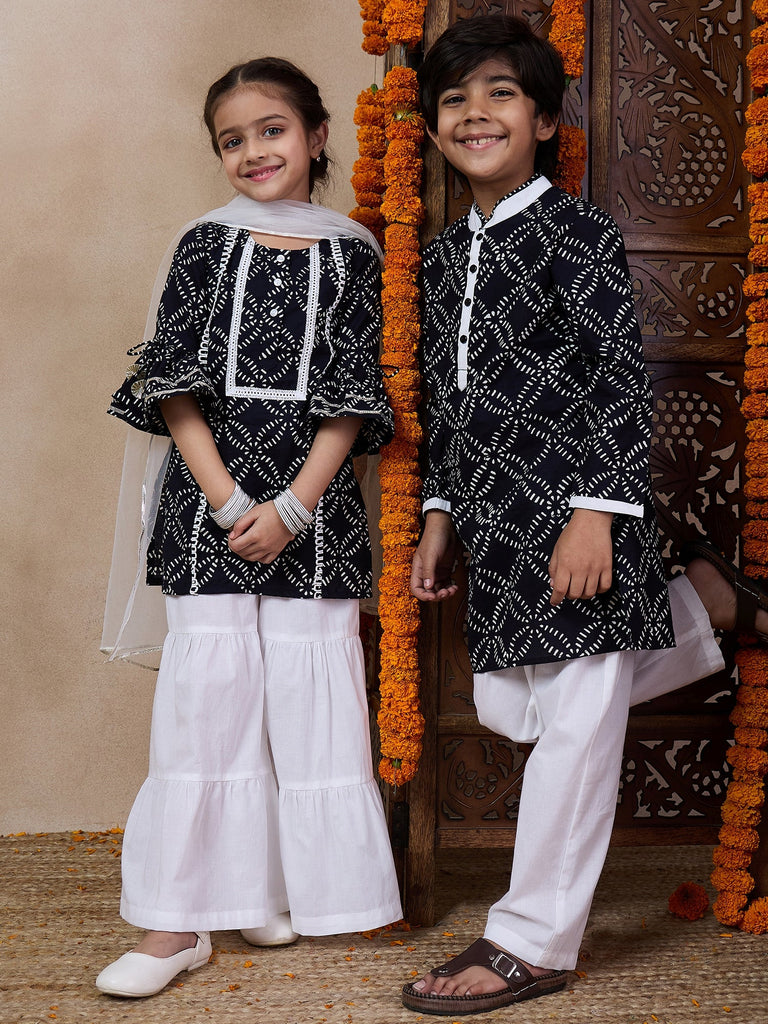 Boys Ethnic Motifs Printed Mandarin Collar Kurta With Pyjamas (KP-BLACKFLORAL)