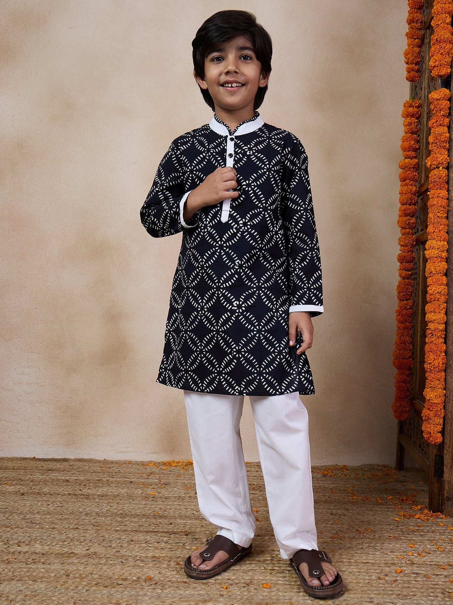 Boys Ethnic Motifs Printed Mandarin Collar Kurta With Pyjamas (KP-BLACKFLORAL)