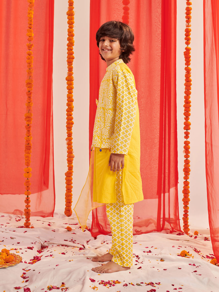 Boys Floral Printed Regular Kurta With Pyjamas (KP-LEMONYELLOW)