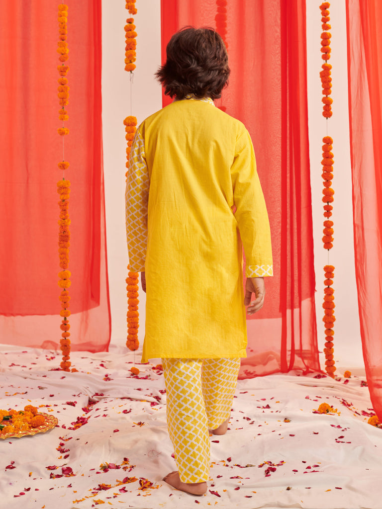 Boys Floral Printed Regular Kurta With Pyjamas (KP-LEMONYELLOW)