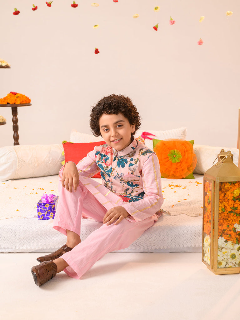 Boys Printed Pure Cotton Kurta With Pyjamas And Nehru Jacket (KP-PINKLUREX)