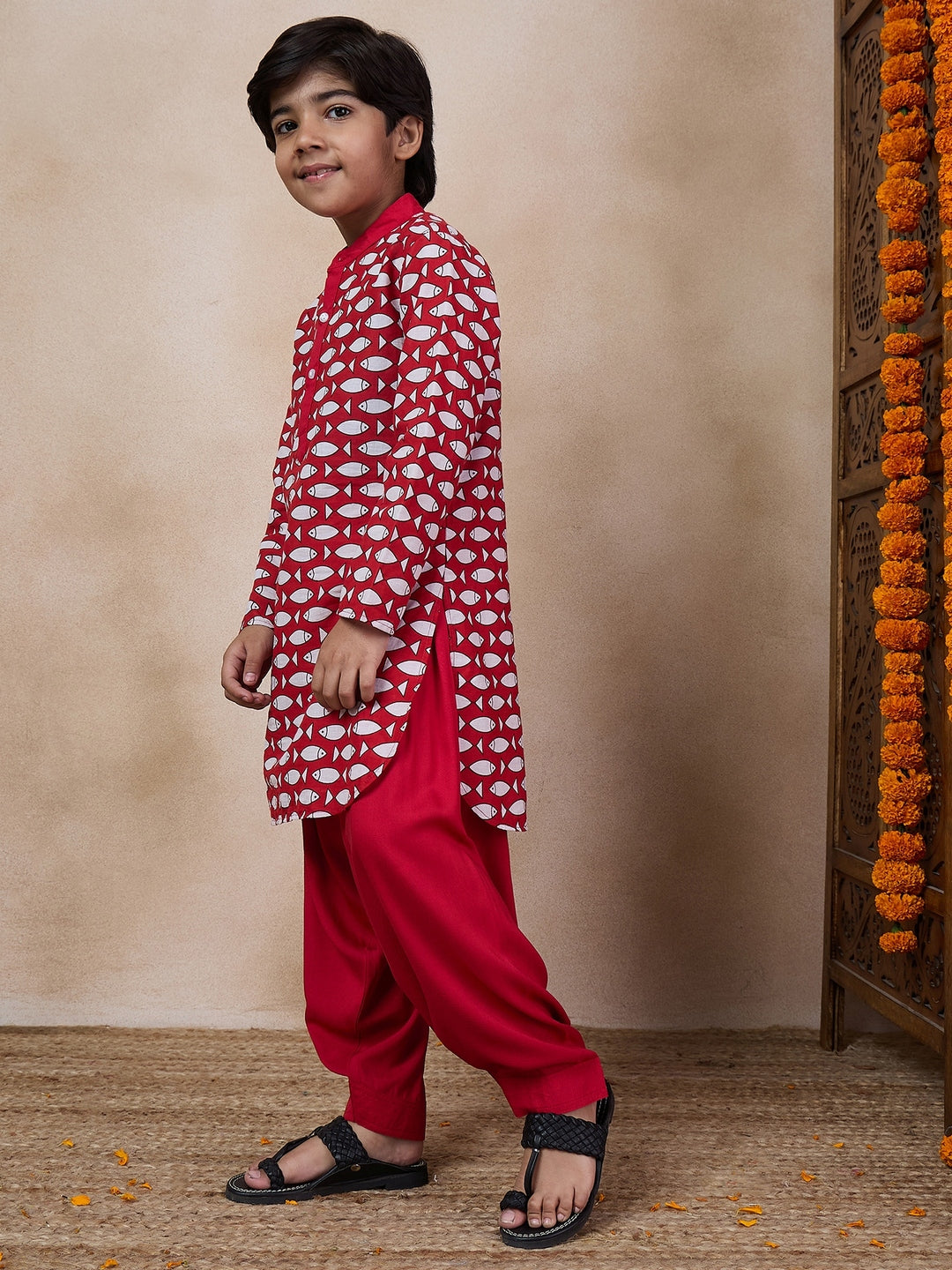 Boys Ethnic Motifs Printed Band Collar Kurta With Salwar (KP-REDFISH)