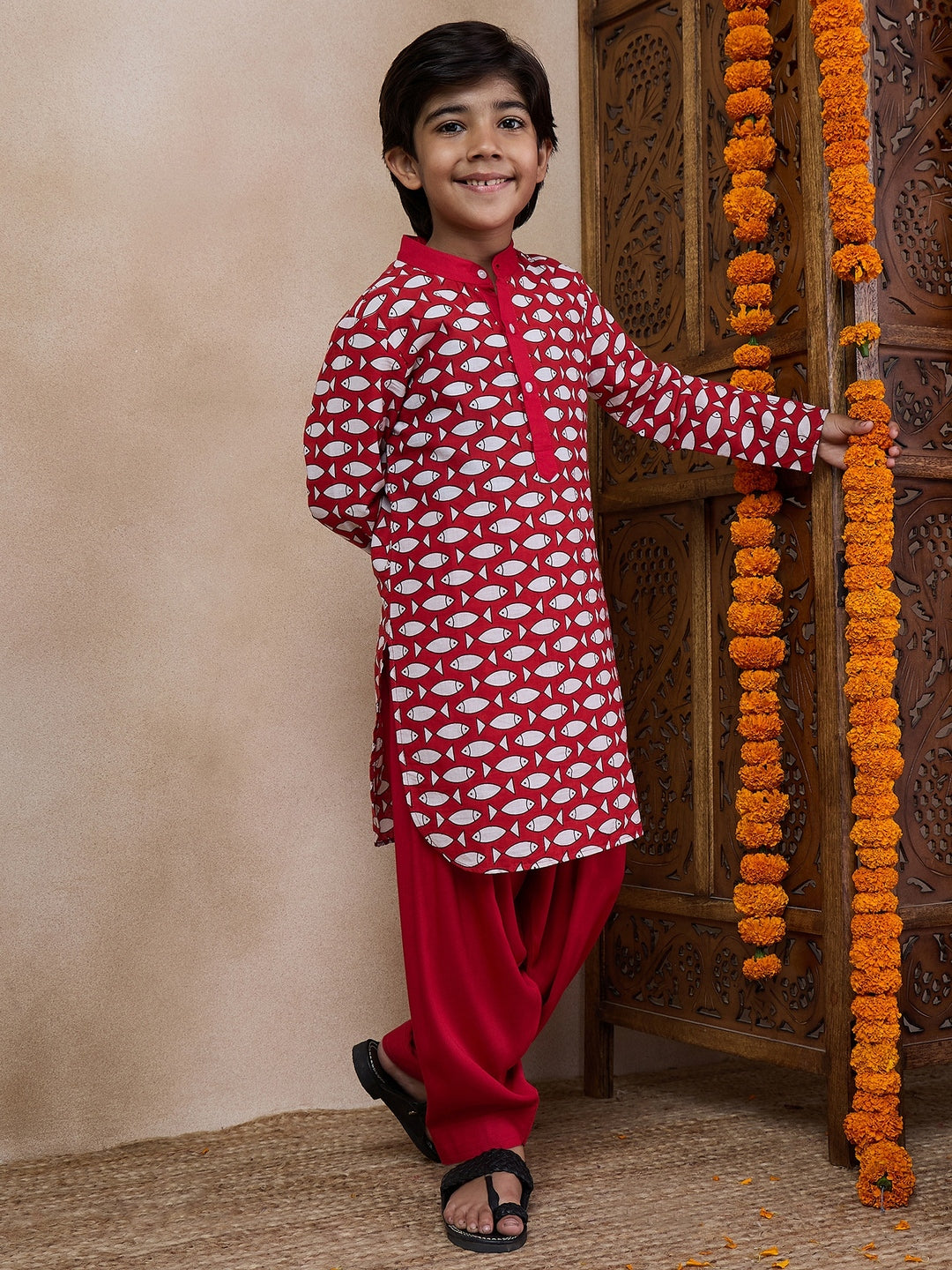 Boys Ethnic Motifs Printed Band Collar Kurta With Salwar (KP-REDFISH)