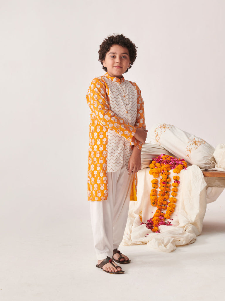 Boys Floral Printed Regular Kurta With Pyjamas (KP-WTORANGEBOOTI)