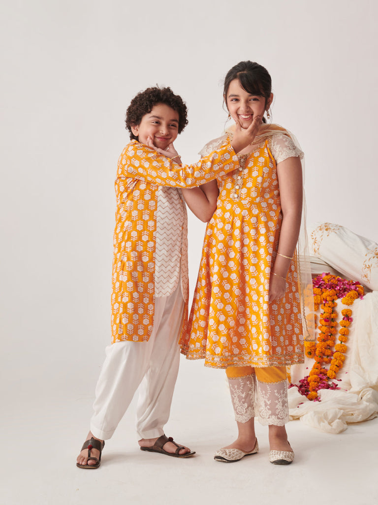 Boys Floral Printed Regular Kurta With Pyjamas (KP-WTORANGEBOOTI)