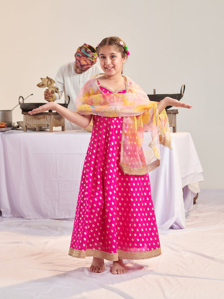 Girls Ethnic Motifs Regular Kurta With Trousers With Dupatta (KS-MAGENTAZARIBOOTI)