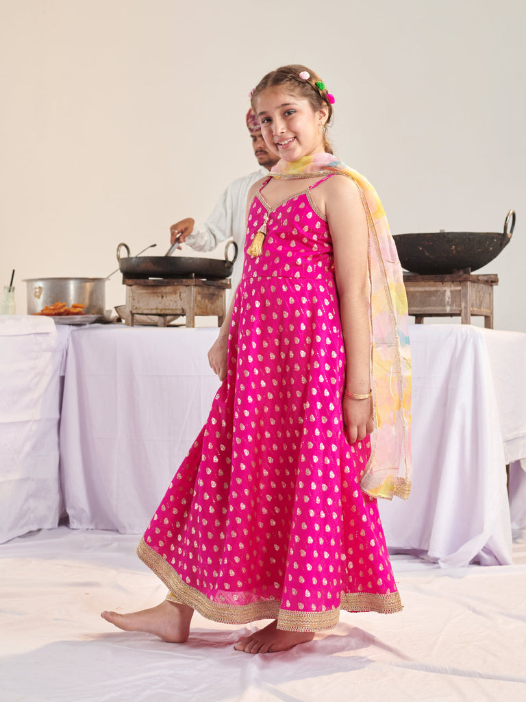 Girls Ethnic Motifs Regular Kurta With Trousers With Dupatta (KS-MAGENTAZARIBOOTI)