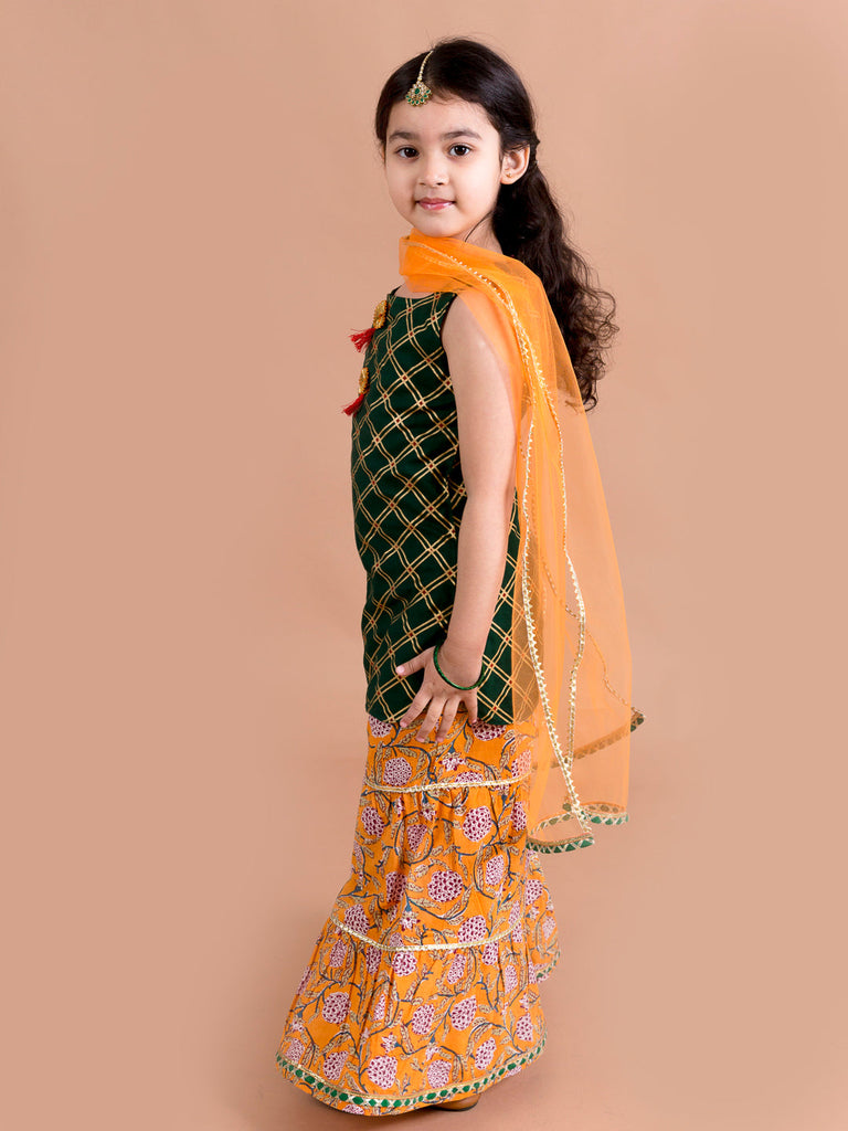 Pspeaches
Girls Green Embroidered Pure Cotton Kurta with Sharara & With Dupatta (KS-OrangeGreenfoil)